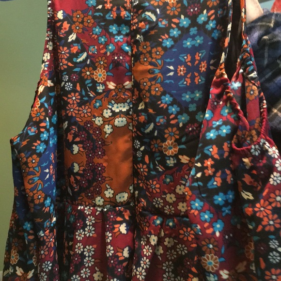 Romeo & Juliet Floral Cold Shoulder Mini Dress - Picture 6 of 6